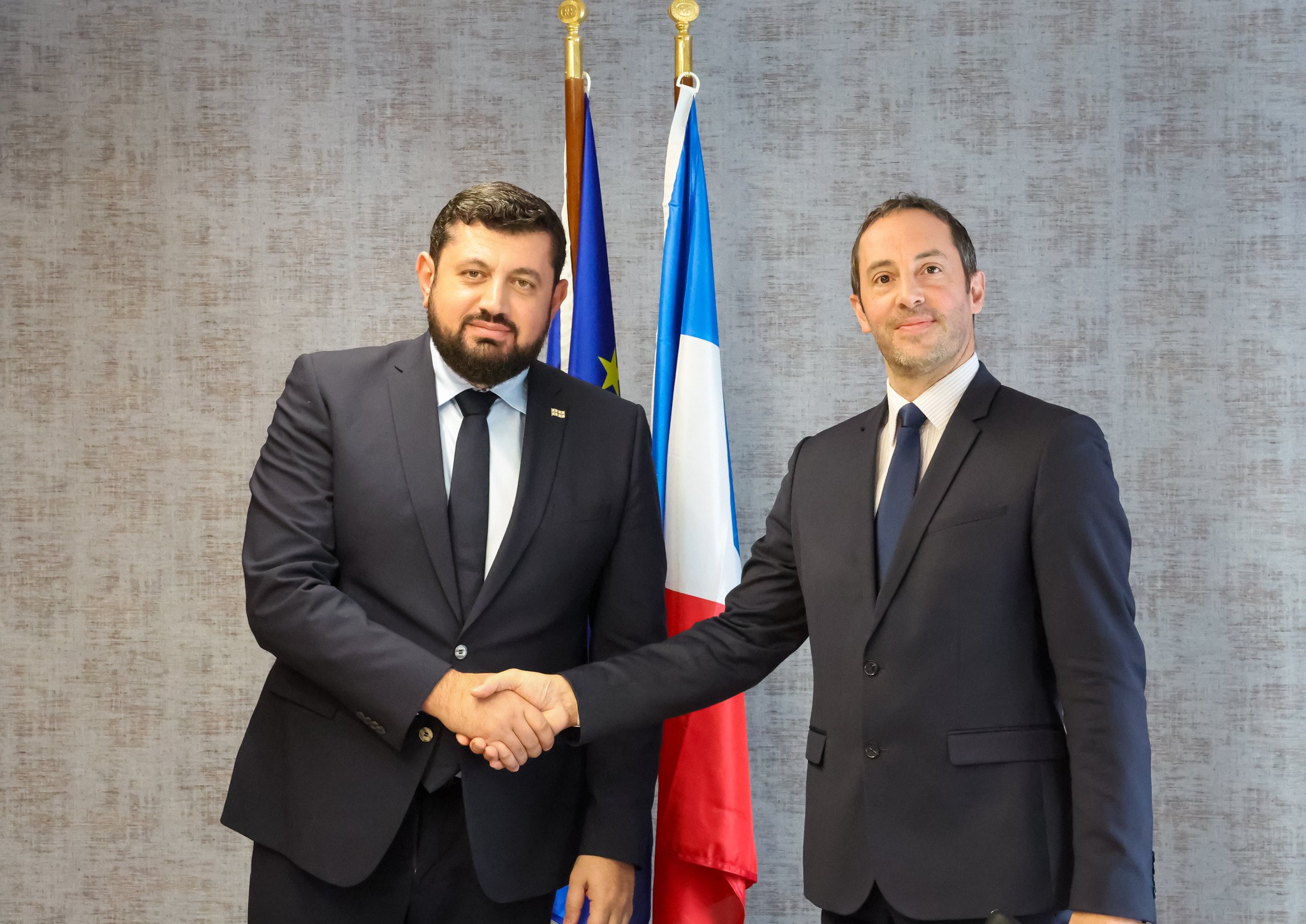 საქართველოს ანტიკორუფციული ბიუროს უფროსი, რაჟდენ კუპრაშვილი, საჯარო დაწესებულებების გამჭვირვალობის უმაღლესი ორგანოს (HATVP) გენერალური მდივნის მოადგილეს, ჟულიენ ოგერს შეხვდა